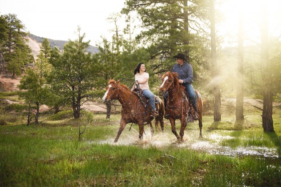 utah-horseback-riding-engagement-photos-1