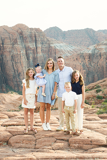snow-canyon-state-park-family-photo-session-1