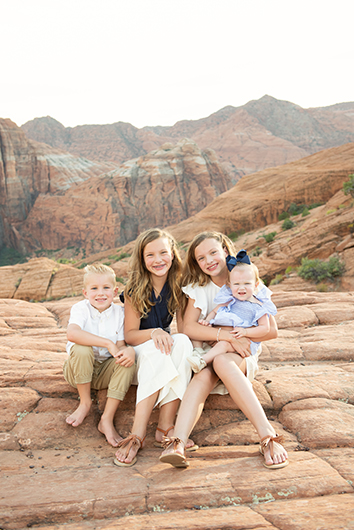 snow-canyon-state-park-family-photo-session-8