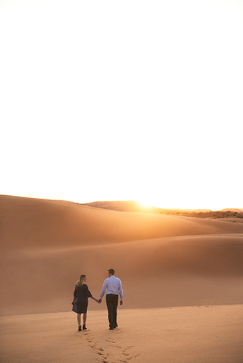 coral-pinks-sand-dunes-engagement-18