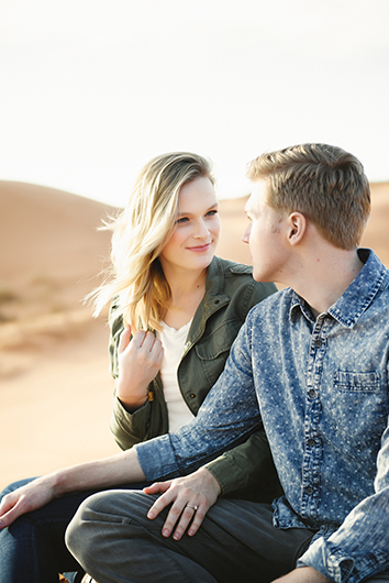coral-pinks-sand-dunes-engagement-8