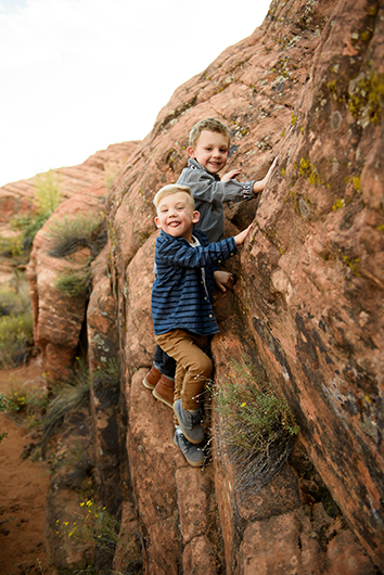 snow-canyon-state-park-family-photography-10