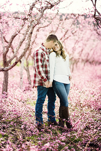 orchard-engagement-photos-10