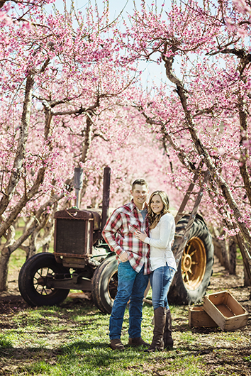 orchard-engagement-photos-2